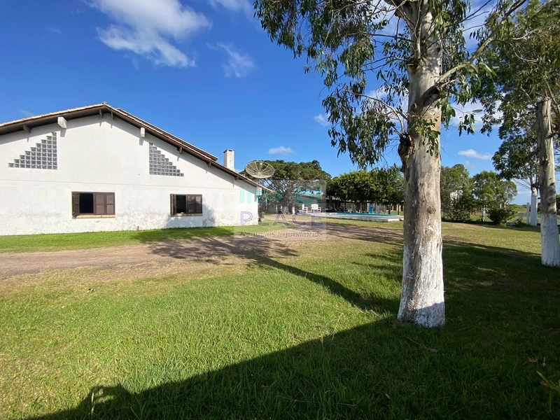 casa em tramandaí com 4 suites e piscina: 49ª foto da galeria de imagens do imóvel