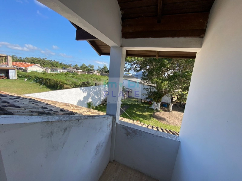casa em tramandaí com 4 suites e piscina: 20ª foto da galeria de imagens do imóvel