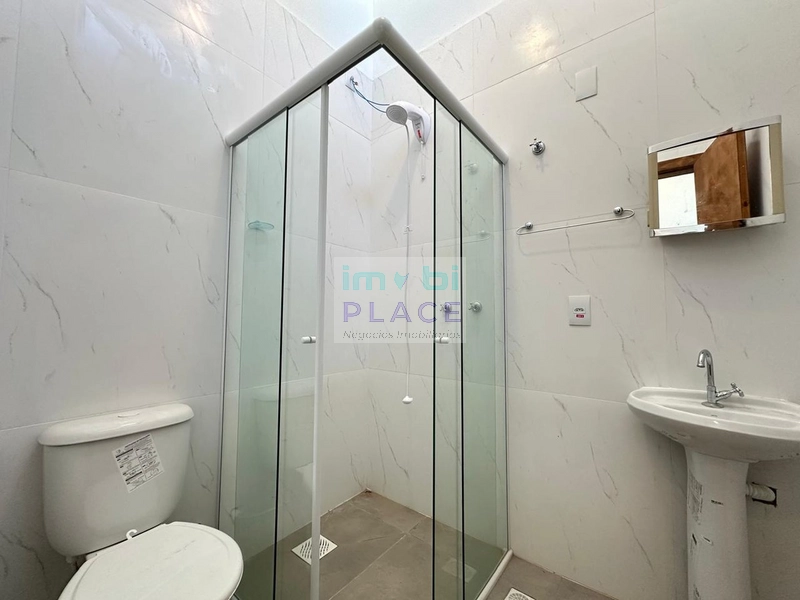 Casa Geminada à Venda: 3ª foto da galeria de imagens do imóvel