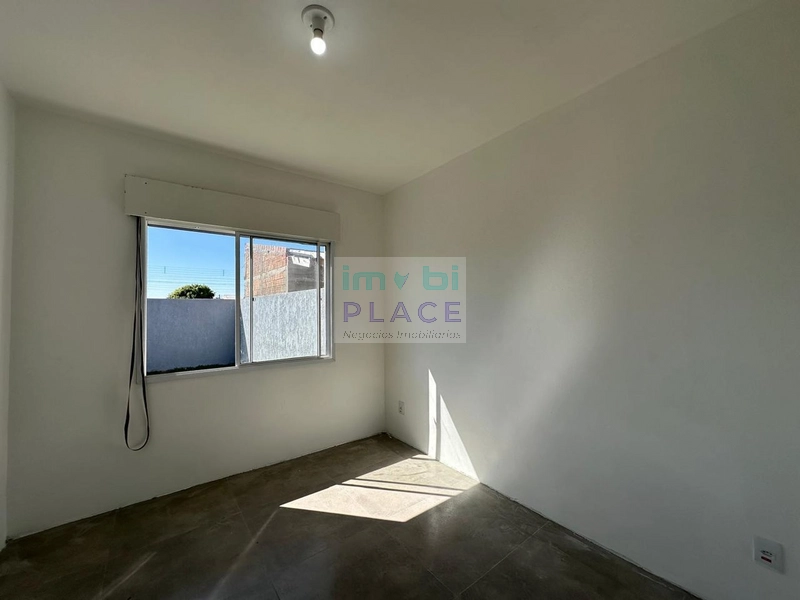 Casa Geminada à Venda: 2ª foto da galeria de imagens do imóvel