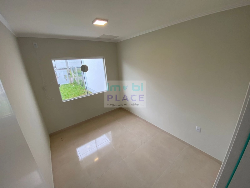 Excelente casa de alto padrão com pé direito alto apta MCMV: 4ª foto da galeria de imagens do imóvel