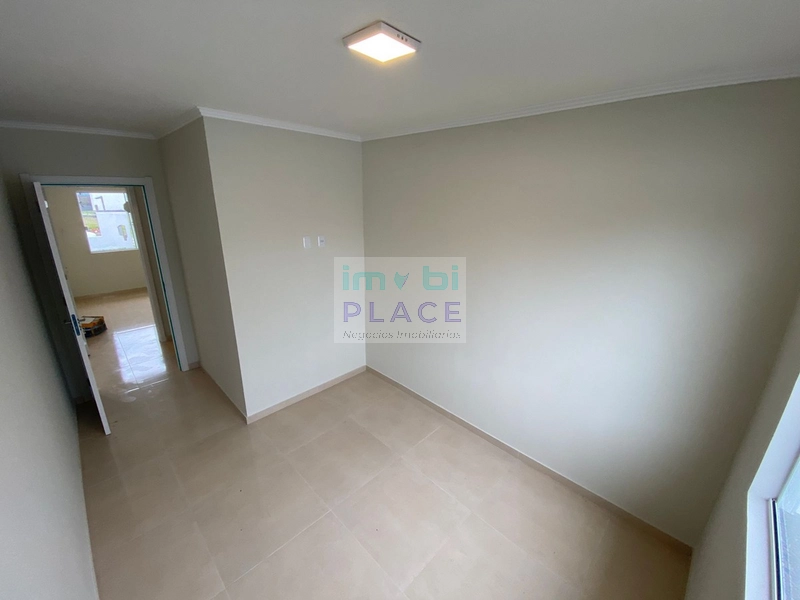 Excelente casa de alto padrão com pé direito alto apta MCMV: 9ª foto da galeria de imagens do imóvel