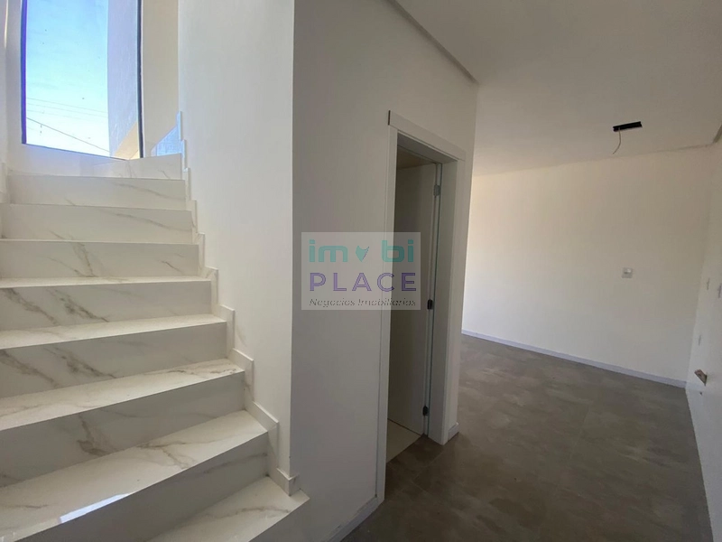 Casa Duplex Moderna à Venda - Conforto e Praticidade!: 4ª foto da galeria de imagens do imóvel