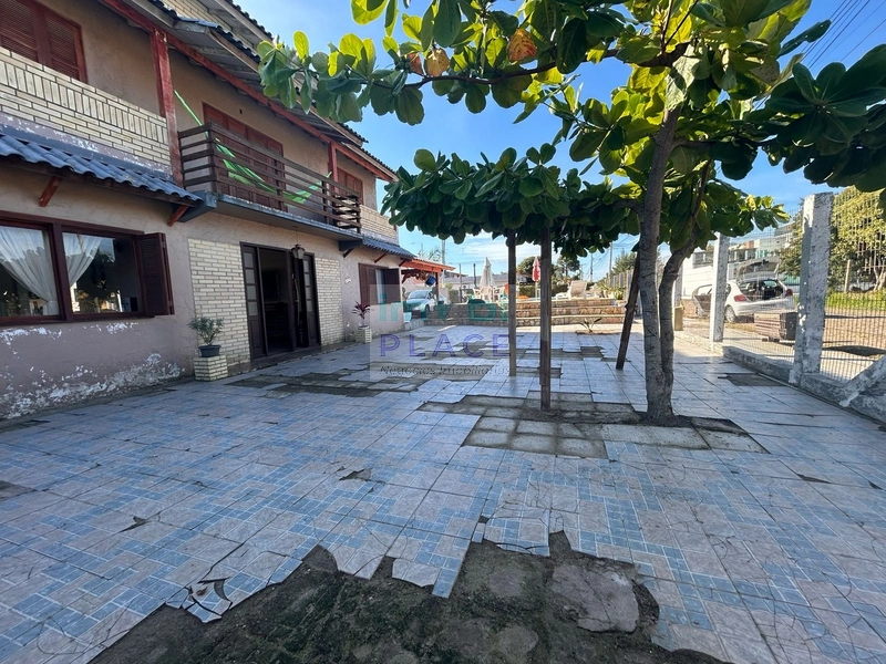 Casa de Esquina com Piscina e Amplo Espaço!: 5ª foto da galeria de imagens do imóvel