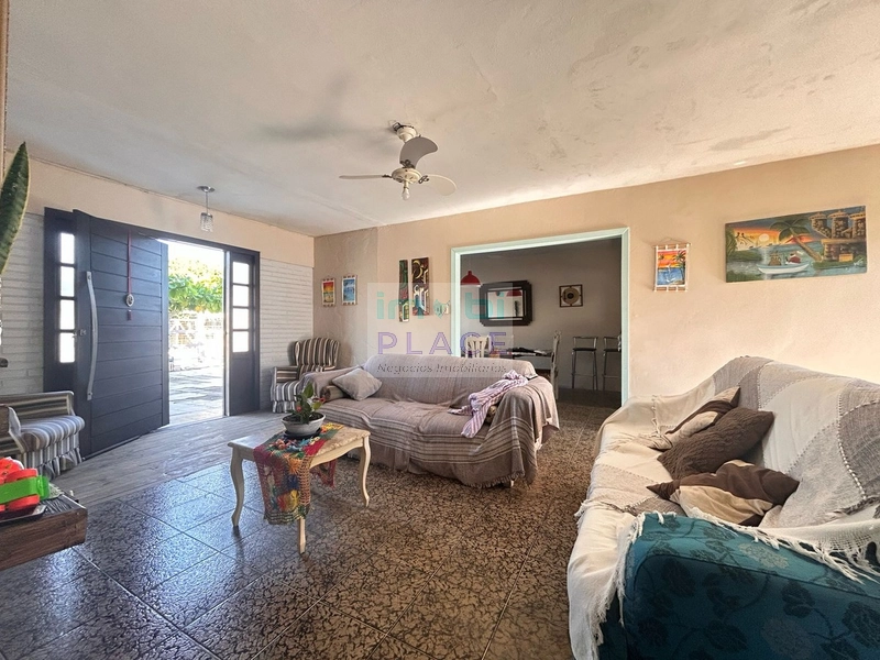 Casa de Esquina com Piscina e Amplo Espaço!: 12ª foto da galeria de imagens do imóvel