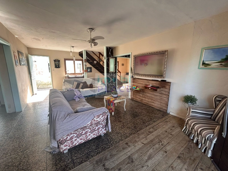 Casa de Esquina com Piscina e Amplo Espaço!: 11ª foto da galeria de imagens do imóvel