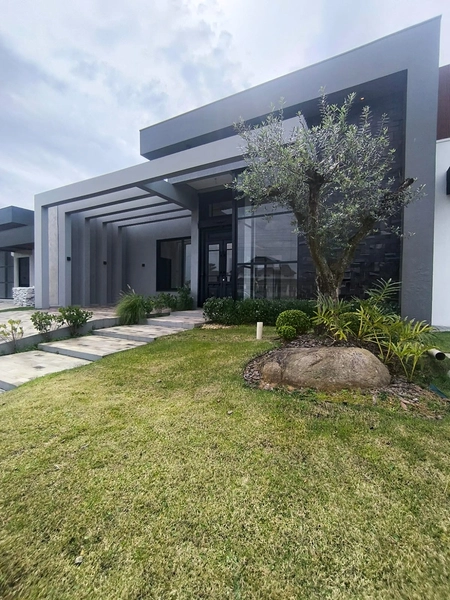 Casa em Condomínio Fechado em Tramandaí: 1ª foto da galeria de imagens do imóvel