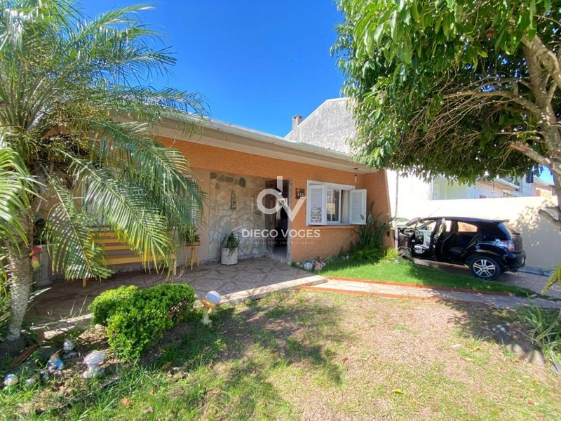 Casa Próximo aos comércios e Centro de Tramandaí.: 1ª foto da galeria de imagens do imóvel