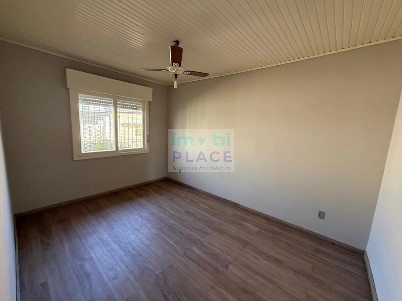 Casa Ampla com 4 Quartos: 3ª foto da galeria de imagens do imóvel