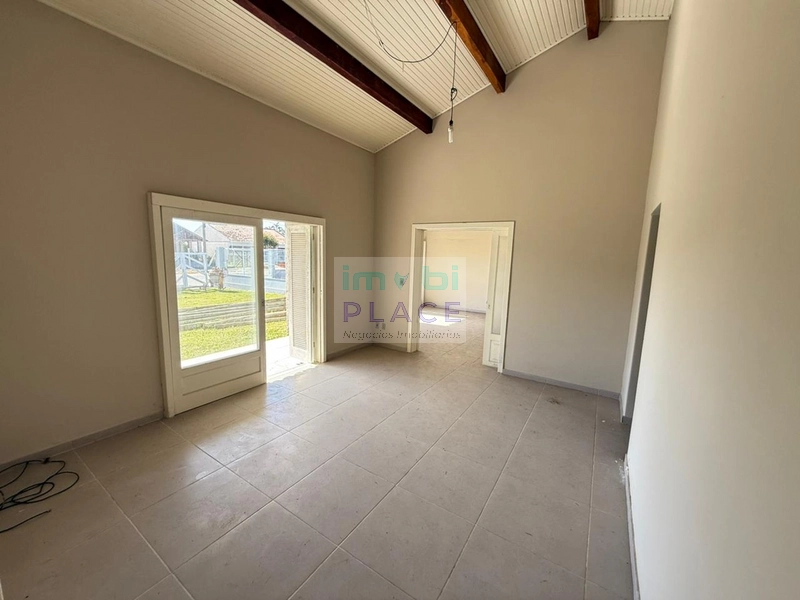 Casa Ampla com 4 Quartos: 5ª foto da galeria de imagens do imóvel