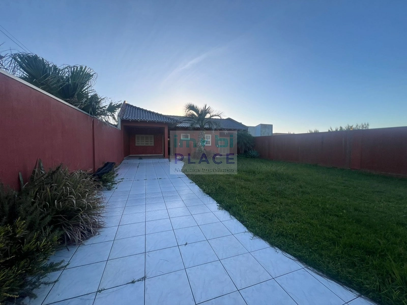 Casa Ampla com 3 Dormitórios e Terreno Espaçoso – Próxima ao Mar!: 15ª foto da galeria de imagens do imóvel
