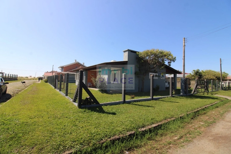 Casa Mobiliada à Venda em Xangri-lá – Centro: 1ª foto da galeria de imagens do imóvel