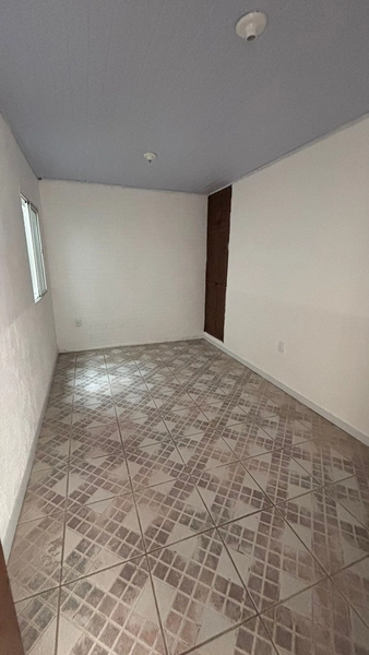 Casa ampla com anexo e pátio murado no centro de Tramandaí: 10ª foto da galeria de imagens do imóvel