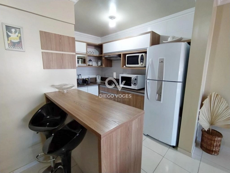 Apartamento semi mobiliado no centro próximo ao comércio local: 3ª foto da galeria de imagens do imóvel
