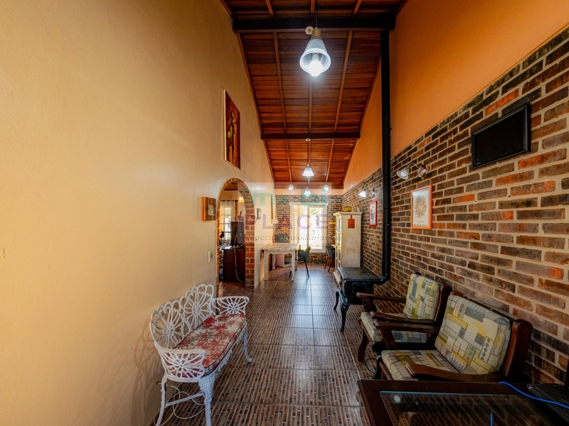 Casa à venda com amplo espaço e lazer completo: 10ª foto da galeria de imagens do imóvel