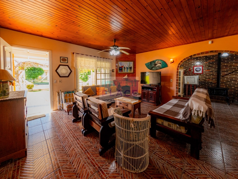 Casa à venda com amplo espaço e lazer completo: 35ª foto da galeria de imagens do imóvel