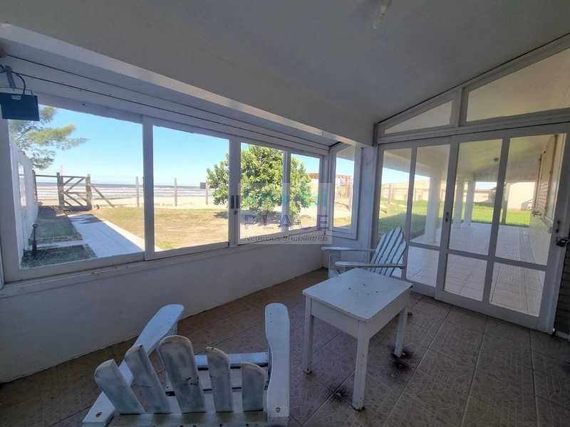 IMPERDÍVEL – CASA FRENTE MAR: 30ª foto da galeria de imagens do imóvel