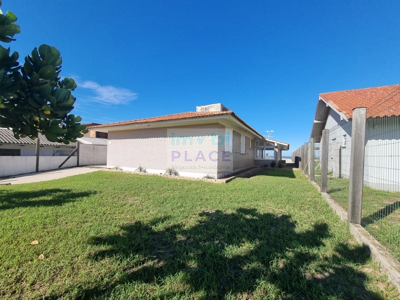 IMPERDÍVEL – CASA FRENTE MAR: 7ª foto da galeria de imagens do imóvel