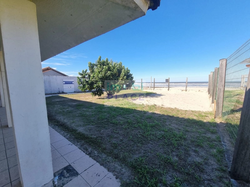 IMPERDÍVEL – CASA FRENTE MAR: 31ª foto da galeria de imagens do imóvel