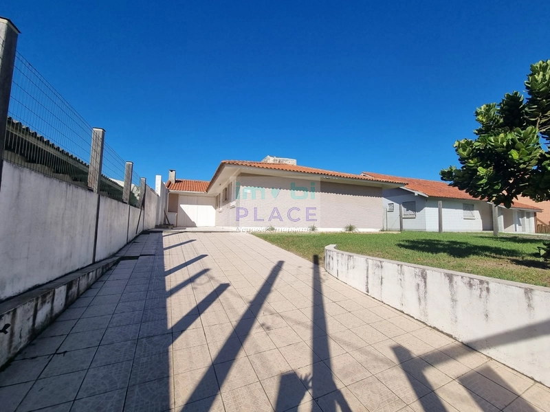 IMPERDÍVEL – CASA FRENTE MAR: 8ª foto da galeria de imagens do imóvel