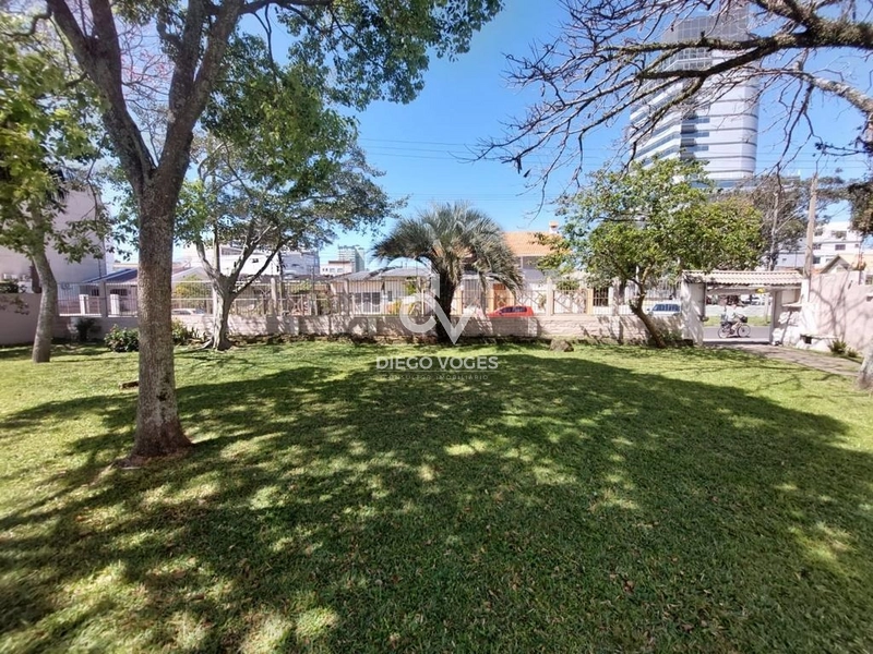 EXCELENTE IMÓVEL NO CENTRO DE TRAMANDAÍ: 2ª foto da galeria de imagens do imóvel
