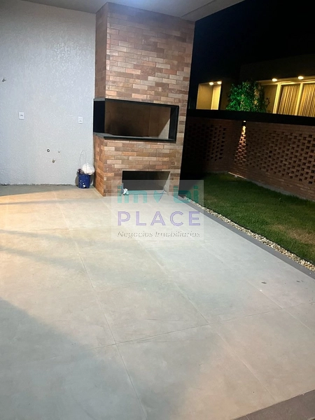 Casa em Condomínio: 1ª foto da galeria de imagens do imóvel