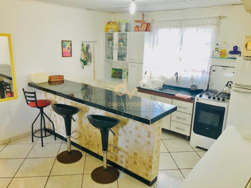 Casa com amplo terreno 2 quartos quiosque com churrasqueira e piscina: 3ª foto da galeria de imagens do imóvel
