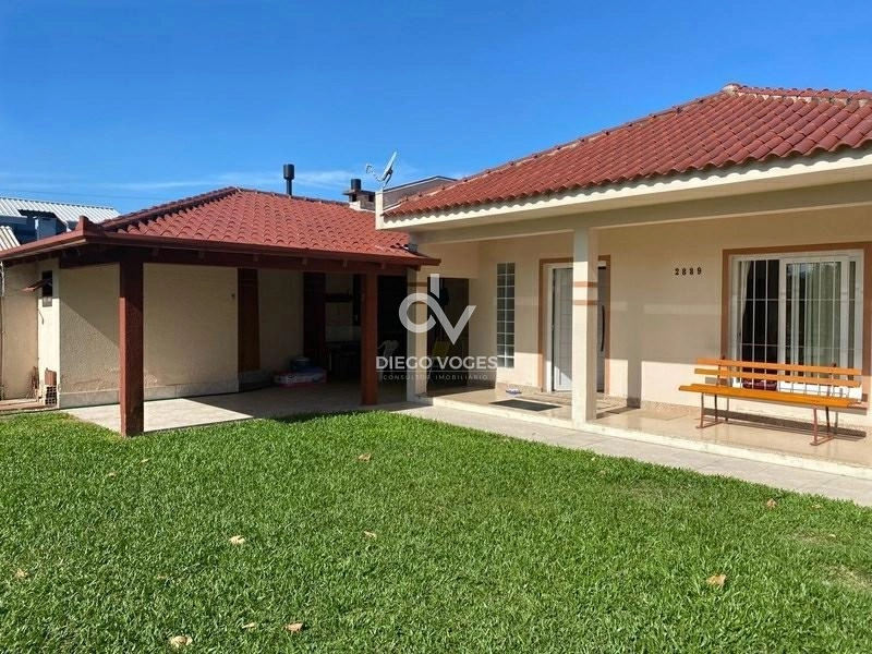 Excelente residência localizada em uma das principais avenidas: 3ª foto da galeria de imagens do imóvel