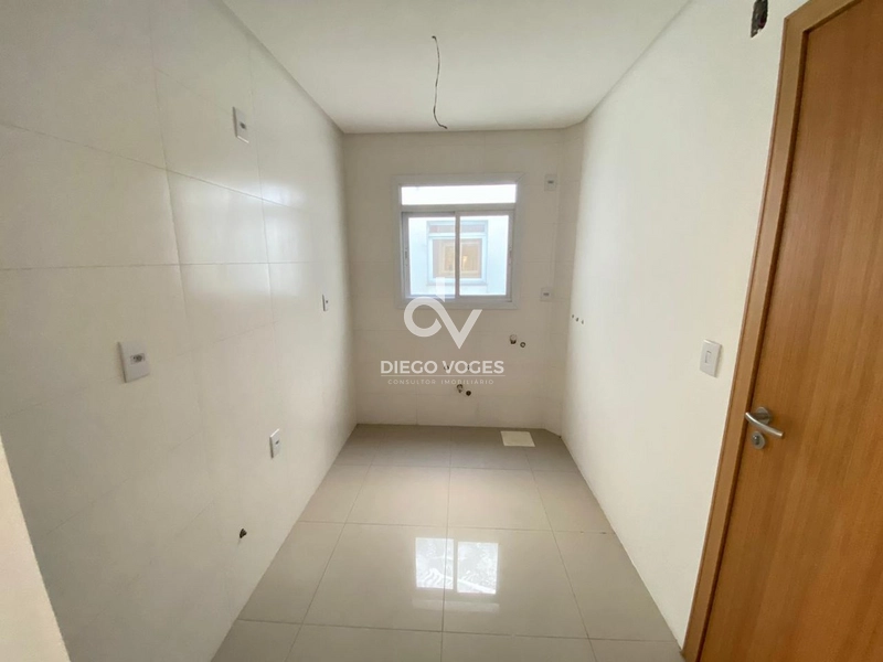 Apartamento novo ao da Avenida. da Igreja e a poucas quadras do mar: 2ª foto da galeria de imagens do imóvel