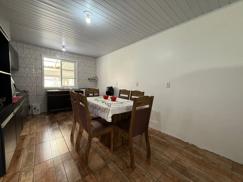 Residência bem localizada, a 100 metros do Super Mercado Zanella: 53ª foto da galeria de imagens do imóvel