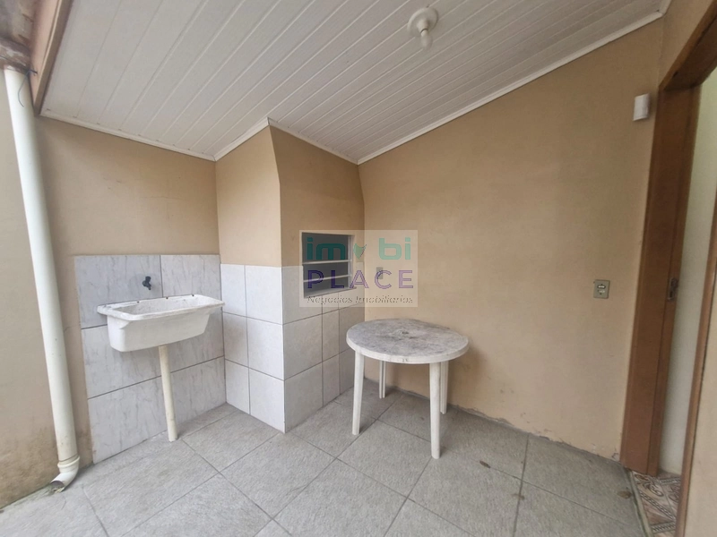 Casa à Venda: 2ª foto da galeria de imagens do imóvel
