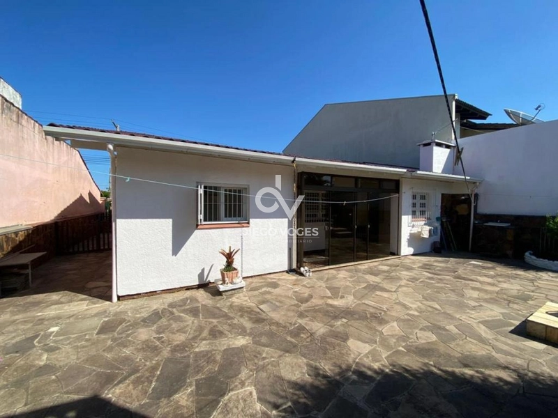 Casa à venda na praia de Tramandaí, próximo ao Fórum e Brigada Militar: 35ª foto da galeria de imagens do imóvel