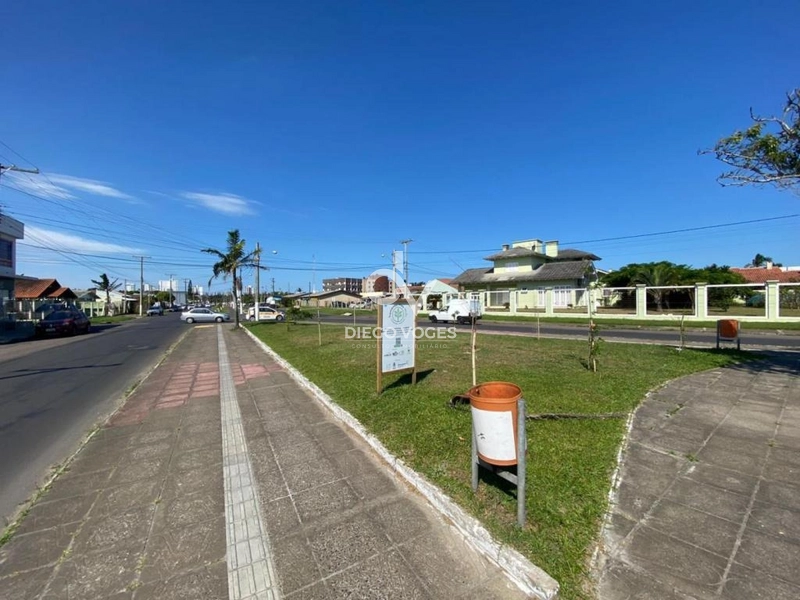 Casa à venda na praia de Tramandaí, próximo ao Fórum e Brigada Militar: 22ª foto da galeria de imagens do imóvel