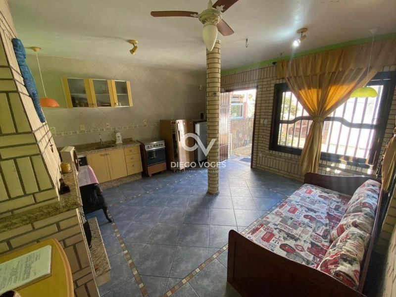 Casa à venda na praia de Tramandaí, próximo ao Fórum e Brigada Militar: 18ª foto da galeria de imagens do imóvel