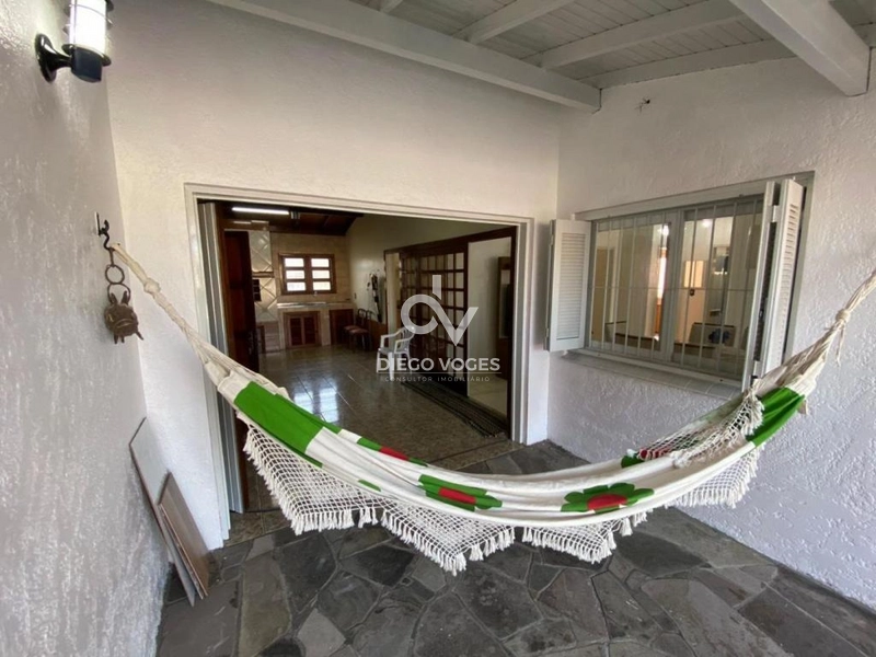 Casa à venda na praia de Tramandaí, próximo ao Fórum e Brigada Militar: 30ª foto da galeria de imagens do imóvel