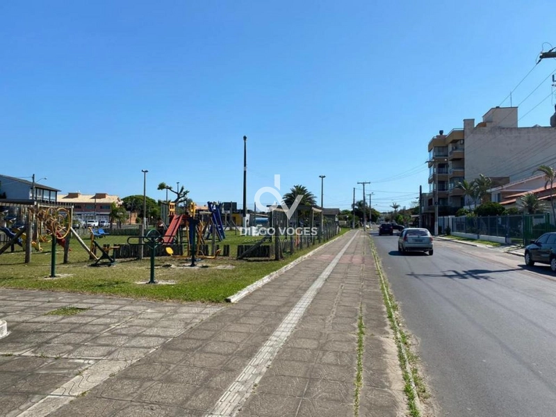 Casa à venda na praia de Tramandaí, próximo ao Fórum e Brigada Militar: 41ª foto da galeria de imagens do imóvel