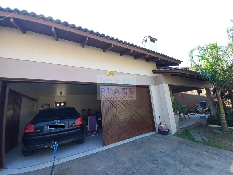 Bela Casa em Região Privilegiada - Conforto, Elegância e Espaço!: 1ª foto da galeria de imagens do imóvel