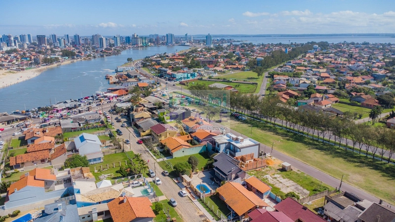Casa exclusiva no centro: 24ª foto da galeria de imagens do imóvel