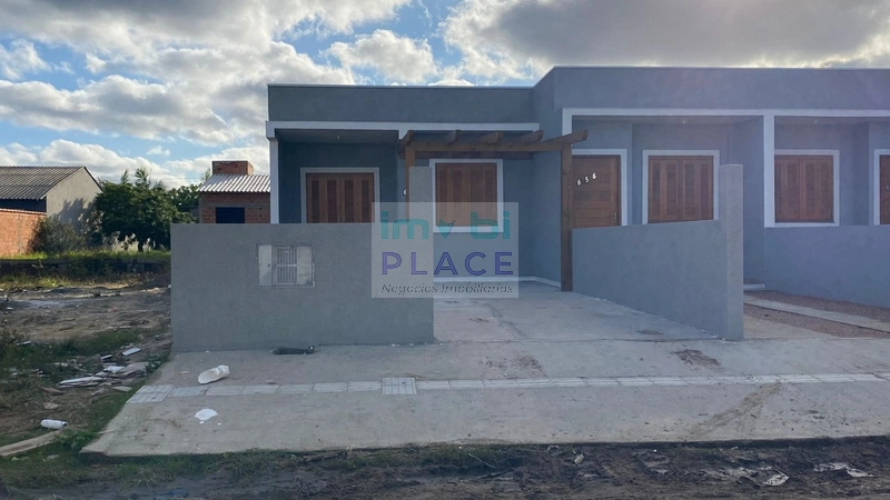 Casa Geminada à Venda: 3ª foto da galeria de imagens do imóvel