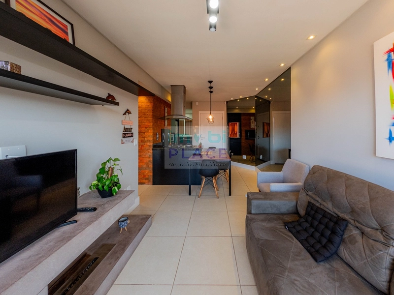 Apartamento mobiliado de frente no centro de Tramandaí – posição solar: 15ª foto da galeria de imagens do imóvel