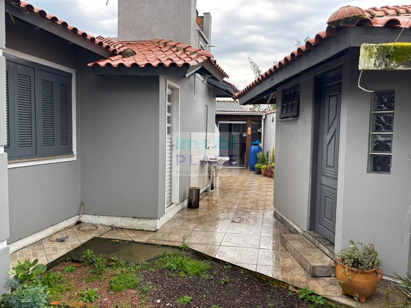Casa com ótima localização, a apenas 700 metros do mar: 50ª foto da galeria de imagens do imóvel