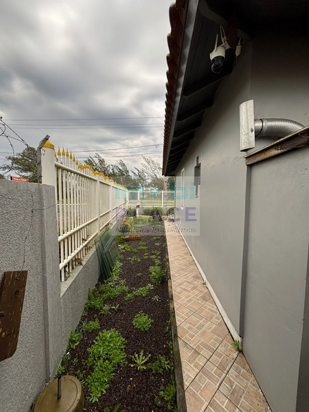 Casa com ótima localização, a apenas 700 metros do mar: 48ª foto da galeria de imagens do imóvel