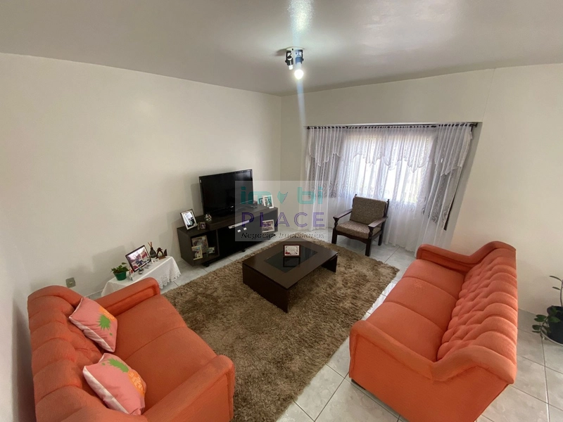 Excelente Residência no Centro de Imbé com Terreno Amplo: 1ª foto da galeria de imagens do imóvel