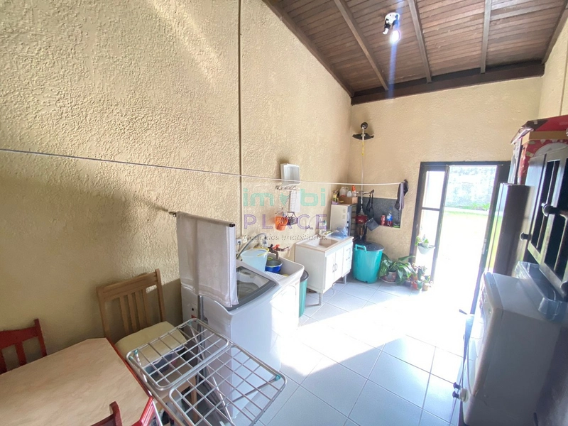 Excelente Residência no Centro de Imbé com Terreno Amplo: 6ª foto da galeria de imagens do imóvel