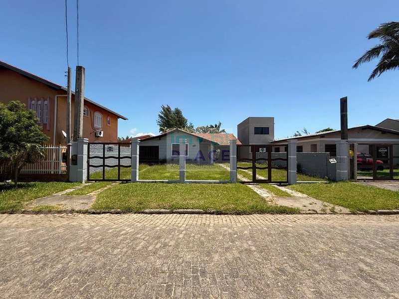 Casa à venda em Imbé – 3 dormitórios, suíte e pátio amplo: 16ª foto da galeria de imagens do imóvel