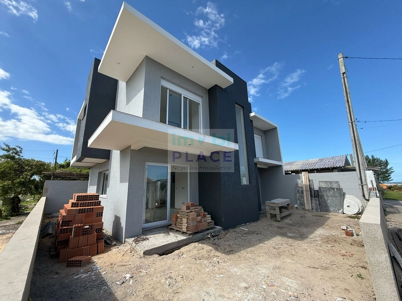 Casa Duplex de Alto Padrão em Mariluz, Imbé: 1ª foto da galeria de imagens do imóvel