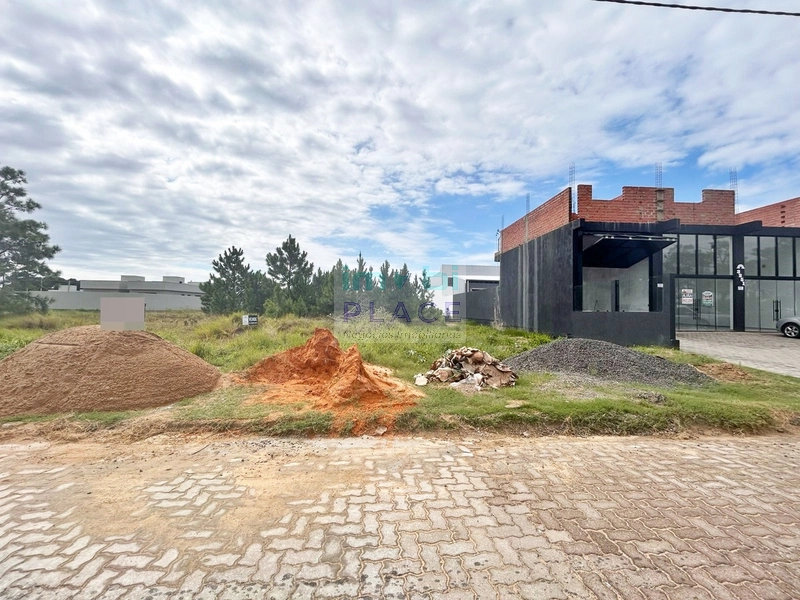 Terreno em Localização Estratégica – Oportunidade em Mariluz!: 4ª foto da galeria de imagens do imóvel