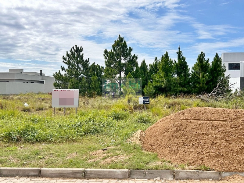 Terreno em Localização Estratégica – Oportunidade em Mariluz!: 1ª foto da galeria de imagens do imóvel