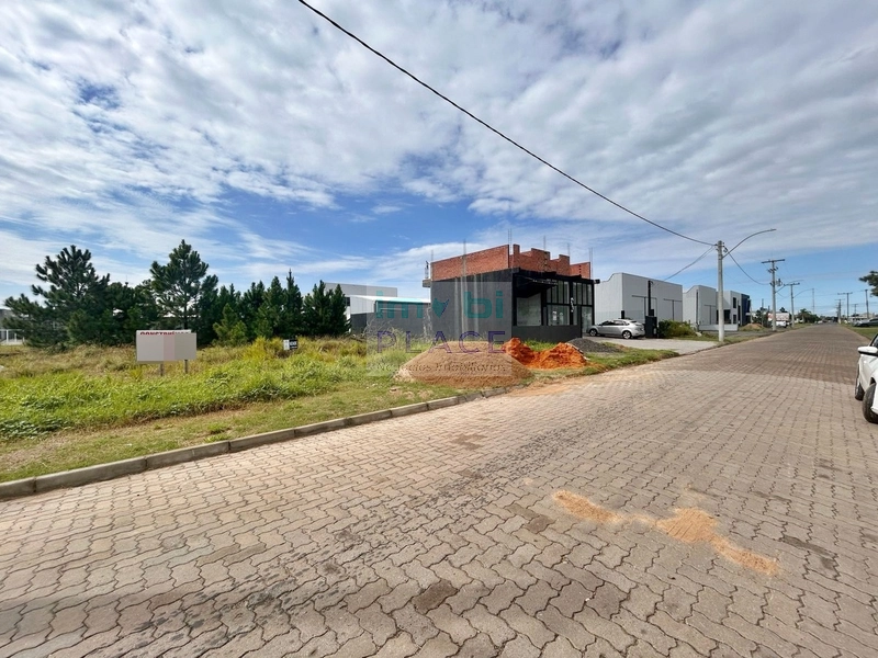 Terreno em Localização Estratégica – Oportunidade em Mariluz!: 3ª foto da galeria de imagens do imóvel