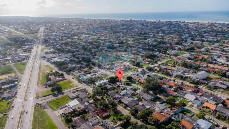 Casa à venda com amplo espaço: 12ª foto da galeria de imagens do imóvel